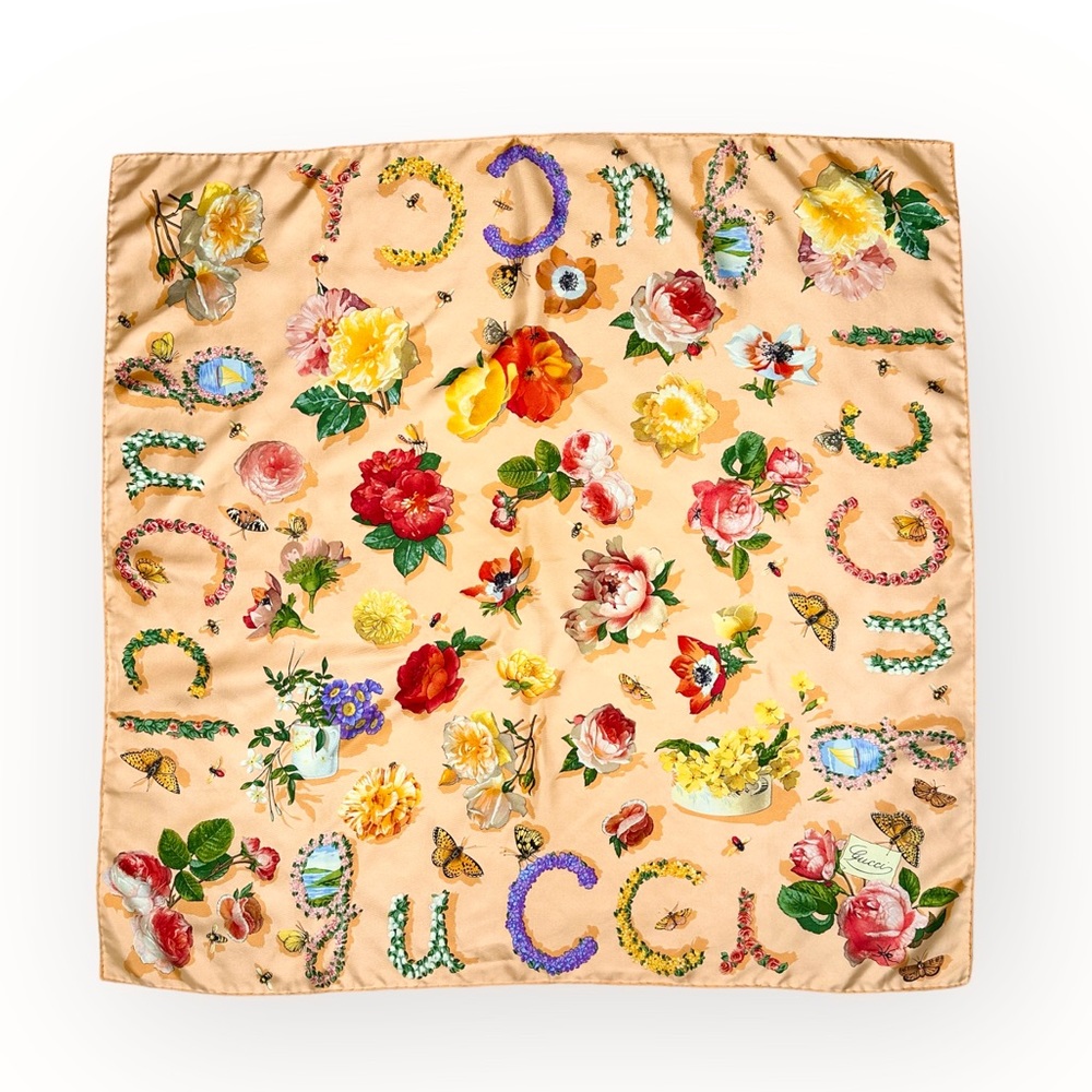 Gucci Floral Print 90 Silk Scarf